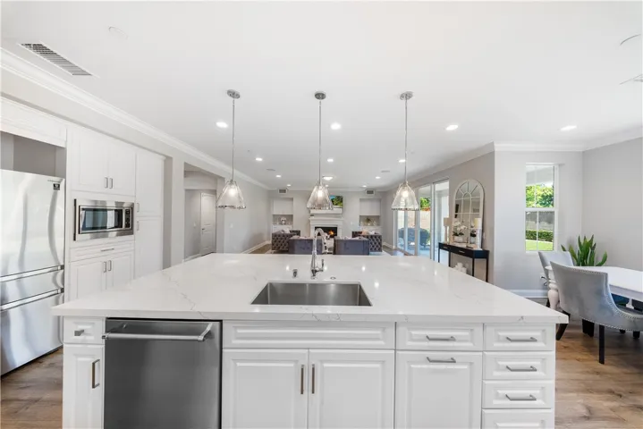 10095 Goldenrod Court, Rancho Cucamonga, California 91701