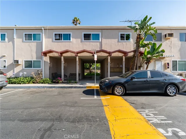 7129 Coldwater Canyon 8, North Hollywood, California 91605