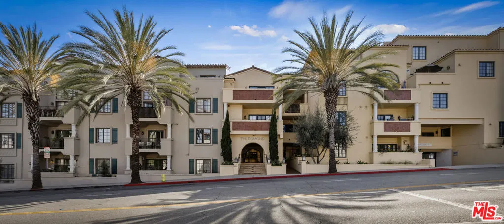 851 N San Vicente Boulevard 102, West Hollywood, California 90069