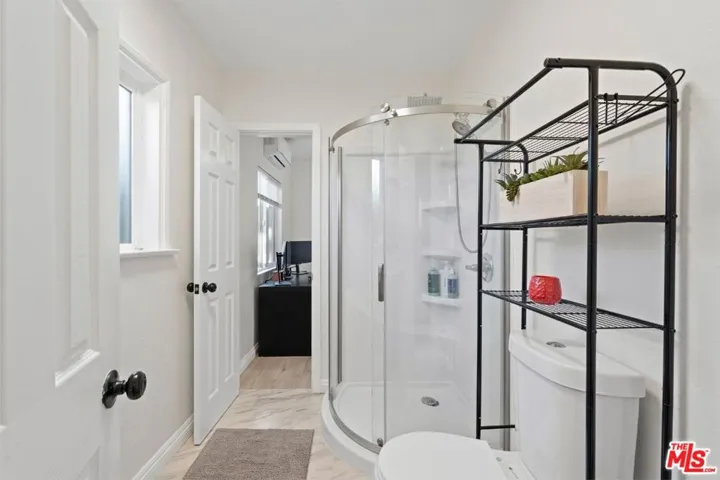 5718 Linden Avenue, Long Beach, California 90805