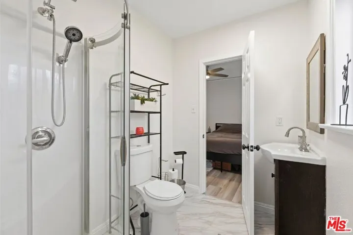 5718 Linden Avenue, Long Beach, California 90805