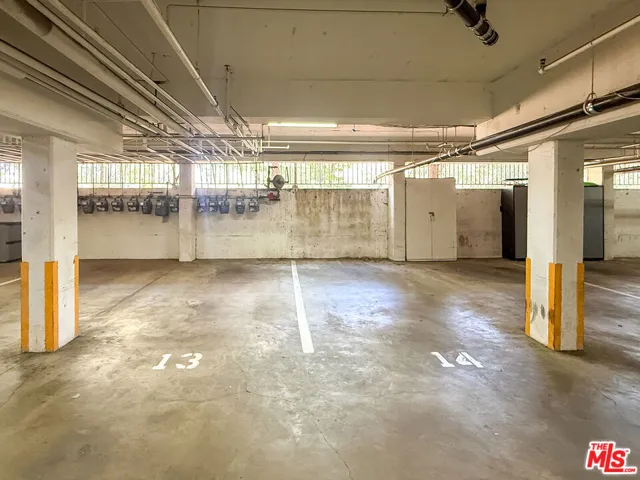 330 S Barrington Avenue 309, Los Angeles, California 90049