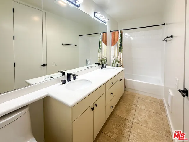 330 S Barrington Avenue 309, Los Angeles, California 90049
