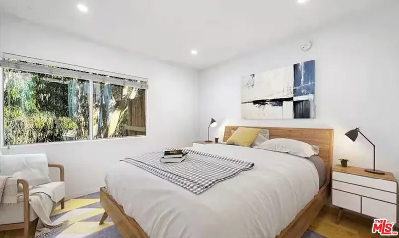 330 S Barrington Avenue 309, Los Angeles, California 90049