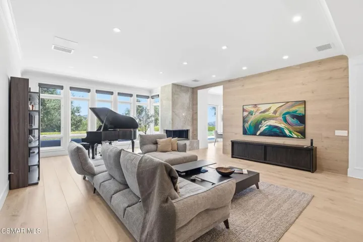 12-web-or-mls-2342-heatherbank-court