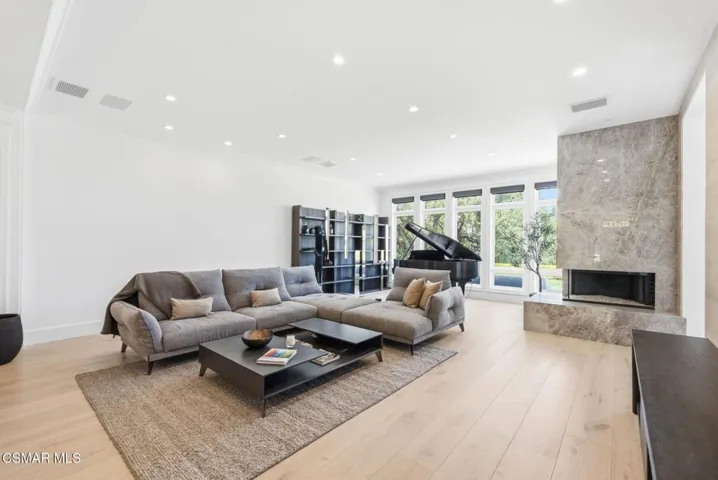 13-web-or-mls-2342-heatherbank-court