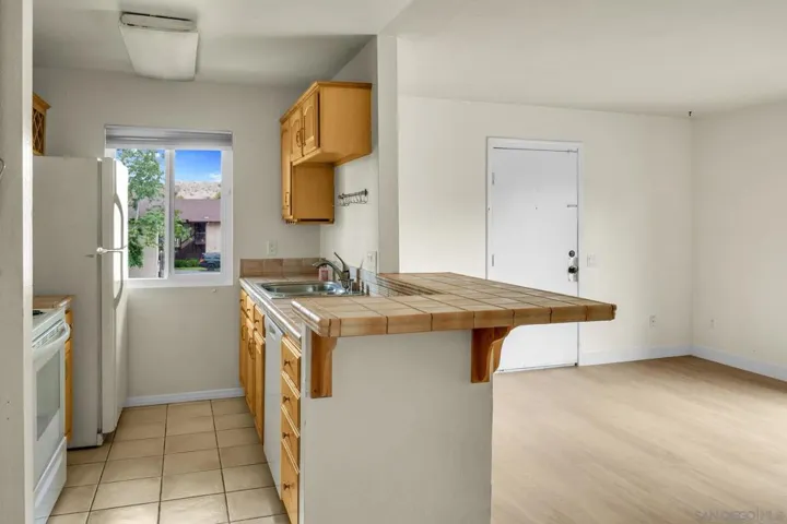 10210 Peaceful Ct, San Diego, California 92071