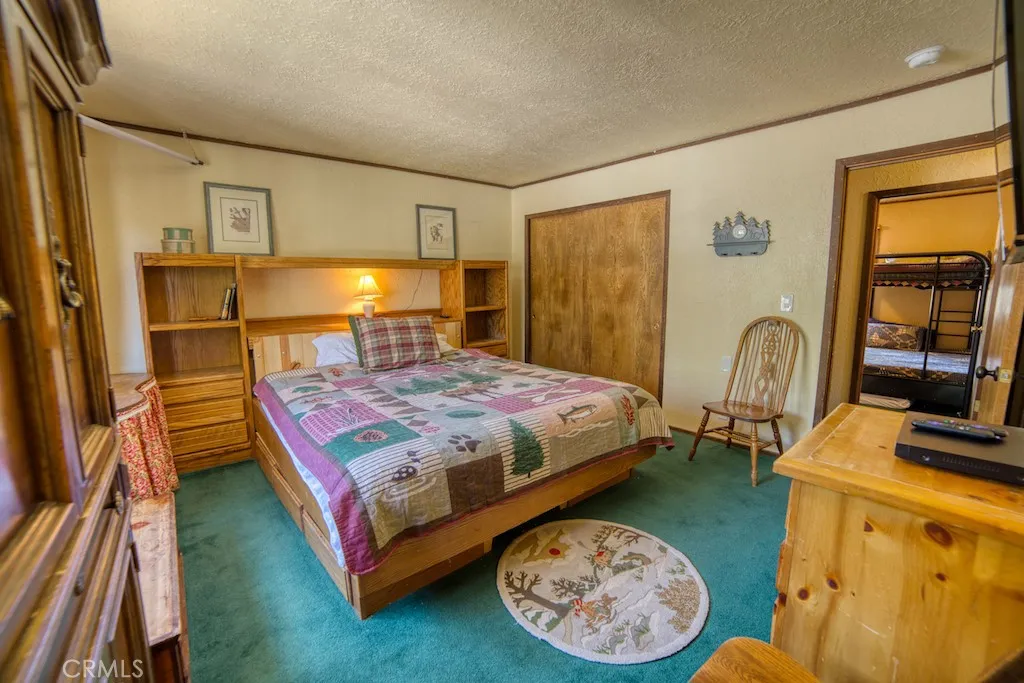 Master Bed Room Up