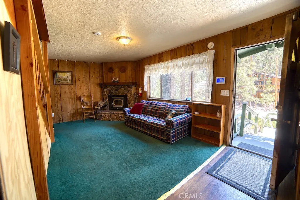 489 Hillen Dale, Big Bear City, California 92314 — photo 5