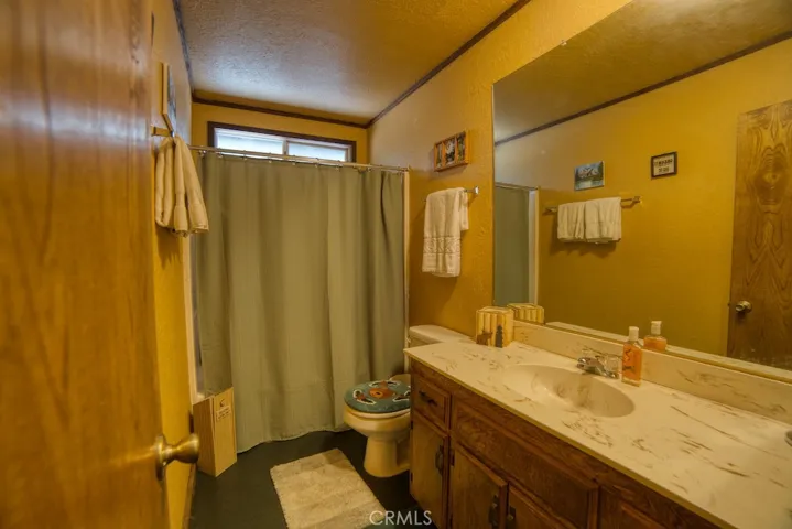Shared Bath Room