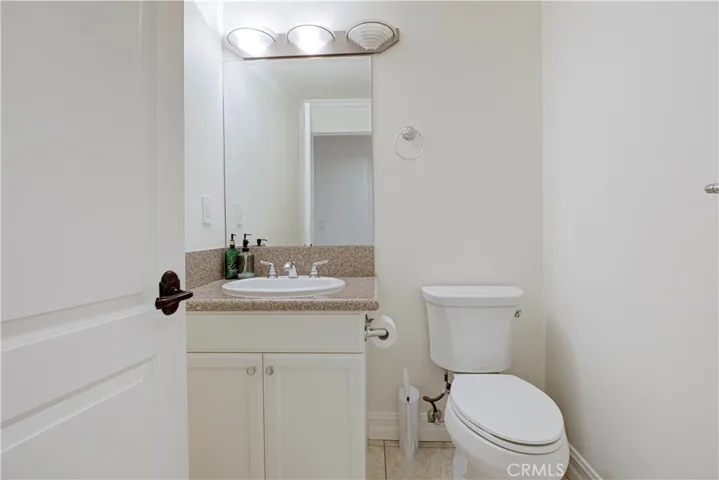 565 E San Jose Ph1, Burbank, California 91501
