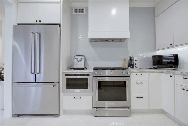 565 E San Jose Ph1, Burbank, California 91501