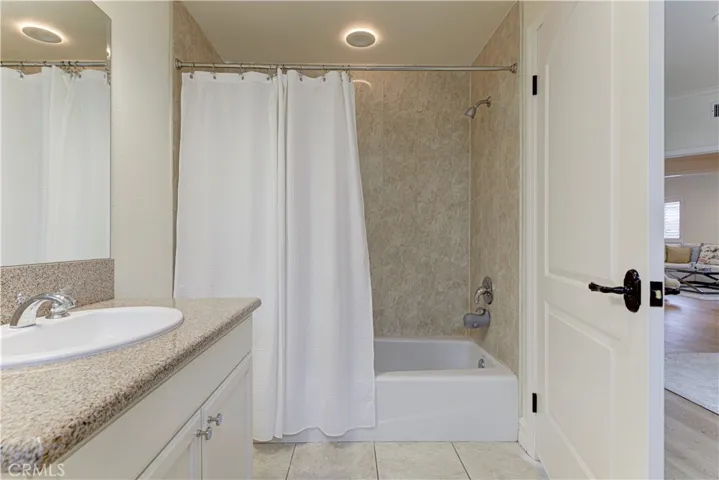 565 E San Jose Ph1, Burbank, California 91501
