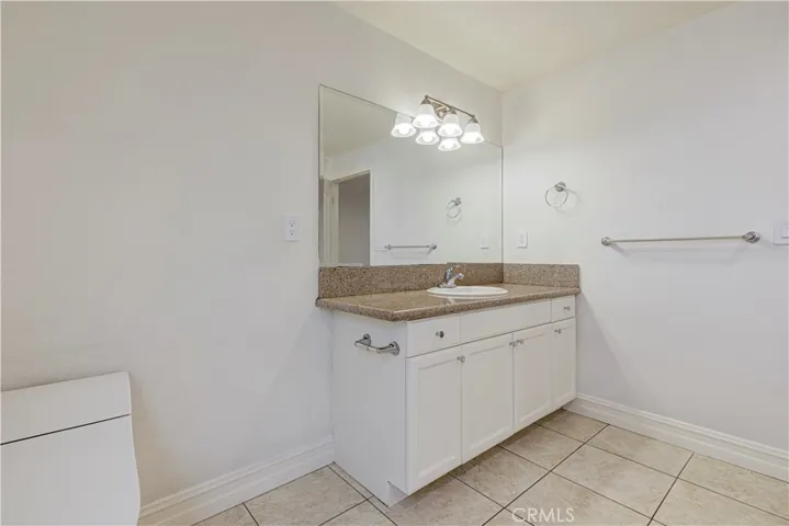 565 E San Jose Ph1, Burbank, California 91501