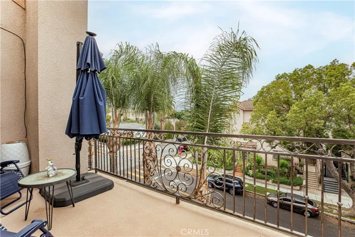 565 E San Jose Ph1, Burbank, California 91501