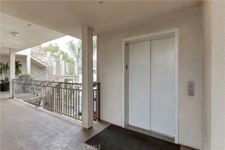 565 E San Jose Ph1, Burbank, California 91501
