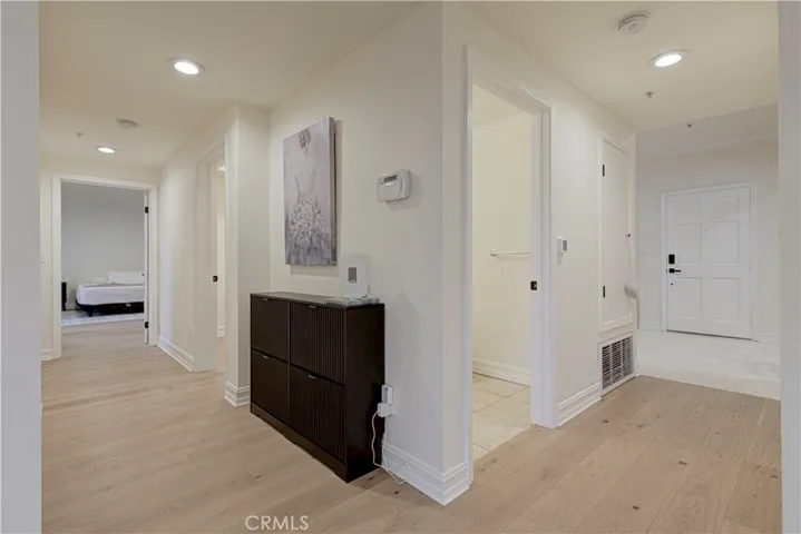 565 E San Jose Ph1, Burbank, California 91501
