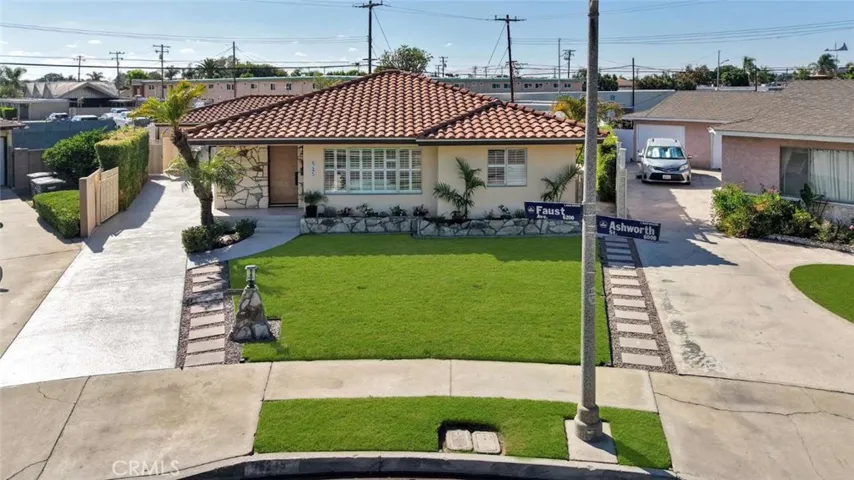 6245 Faust, Lakewood, California 90713