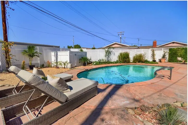 6245 Faust, Lakewood, California 90713