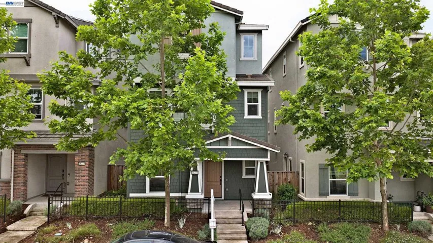 24221 2nd St, Hayward, California 94541