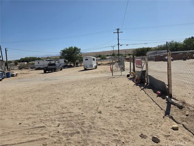 19140 National Trails, Oro Grande, California 92368