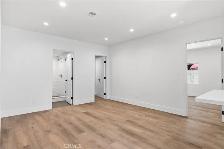 2057 E Villa, Pasadena, California 91107
