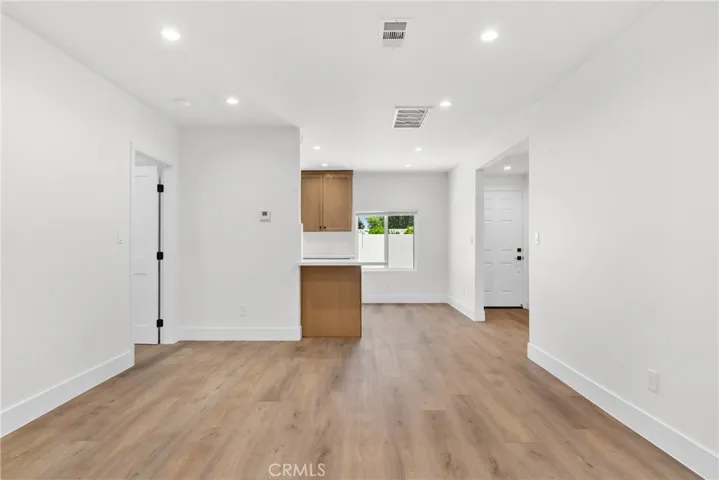 2057 E Villa, Pasadena, California 91107