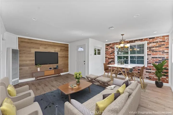 10031 San Antonio, South Gate, California 90280