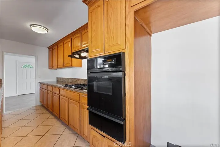 10031 San Antonio, South Gate, California 90280