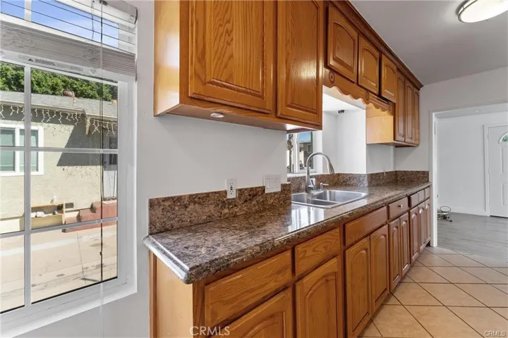 10031 San Antonio, South Gate, California 90280