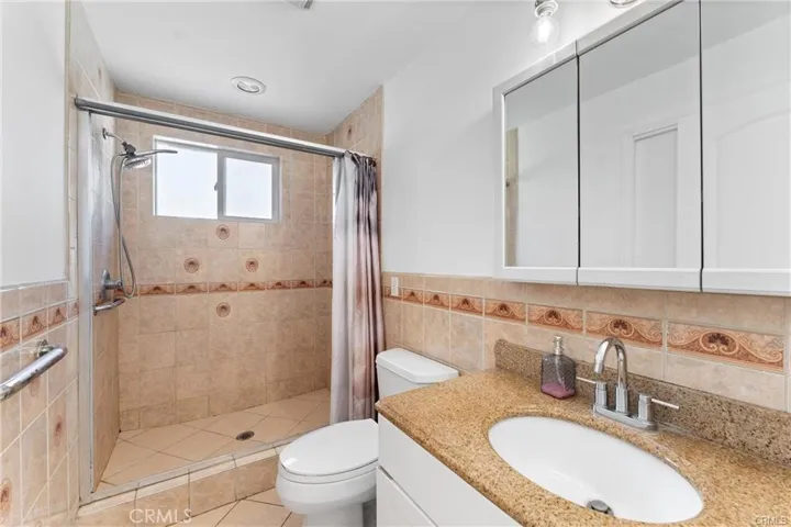 10031 San Antonio, South Gate, California 90280