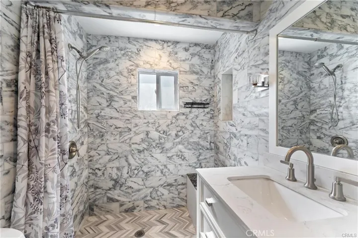 10031 San Antonio, South Gate, California 90280