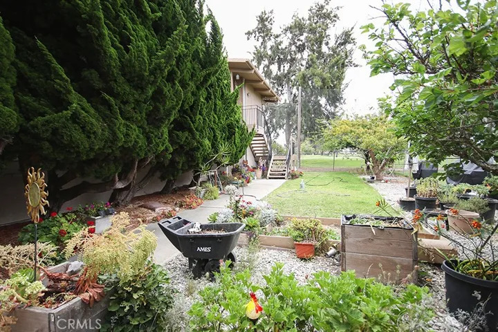 5542 Fernhill Circle B, Huntington Beach, California 92649