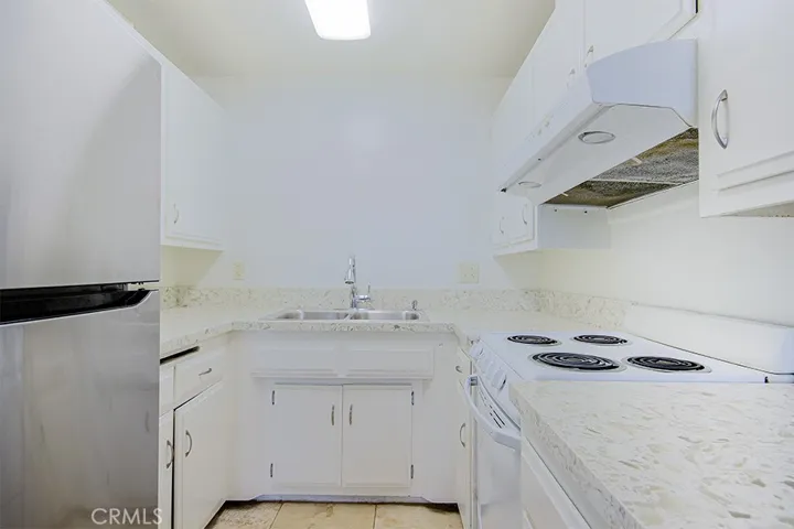 5542 Fernhill Circle B, Huntington Beach, California 92649