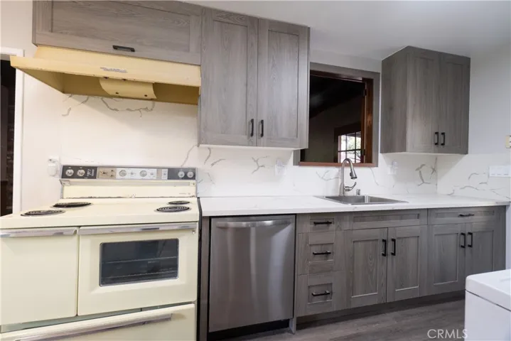14142 Trumball, Whittier, California 90604