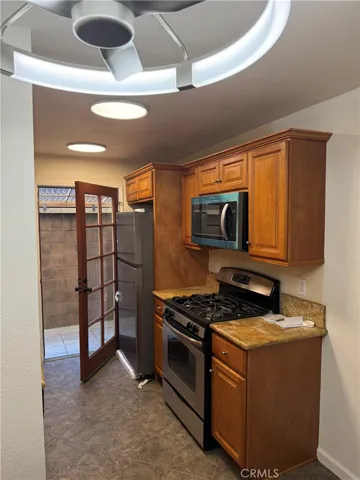 Kitchen/patio entry