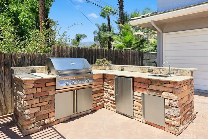 1060 W Leadora Avenue, Glendora, California 91741