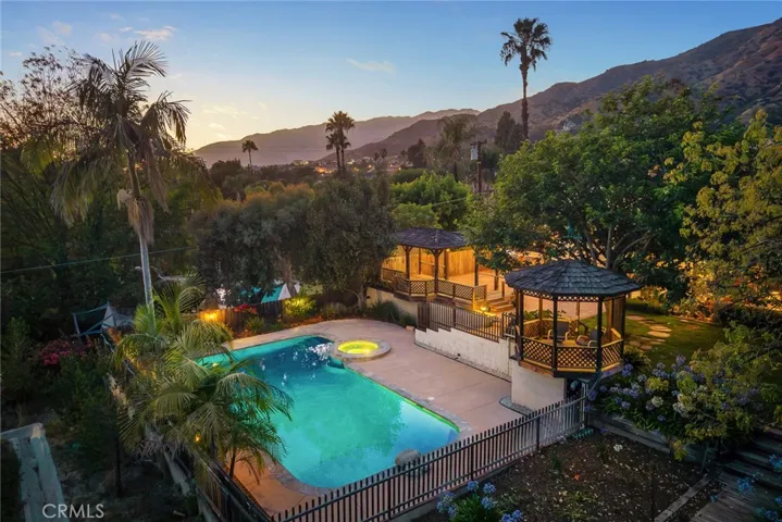 1060 W Leadora Avenue, Glendora, California 91741