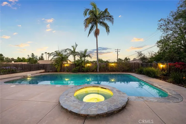 1060 W Leadora Avenue, Glendora, California 91741