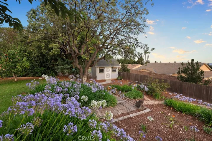 1060 W Leadora Avenue, Glendora, California 91741