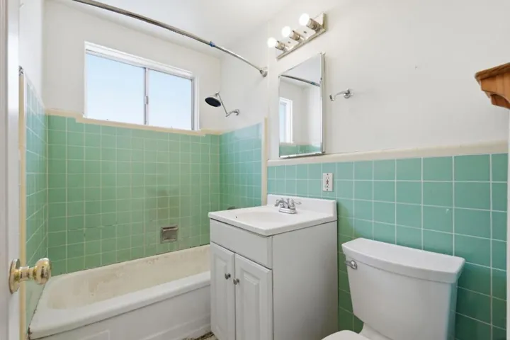 3181 Maddux Drive, Palo Alto, California 94303