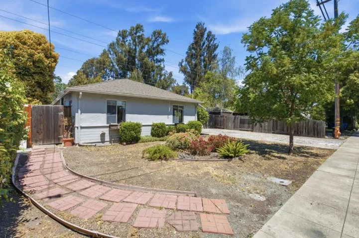 3181 Maddux Drive, Palo Alto, California 94303