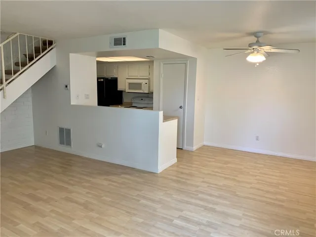 3053 Knollwood, La Verne, California 91750