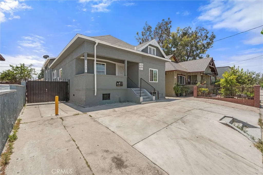 1164 E 34th