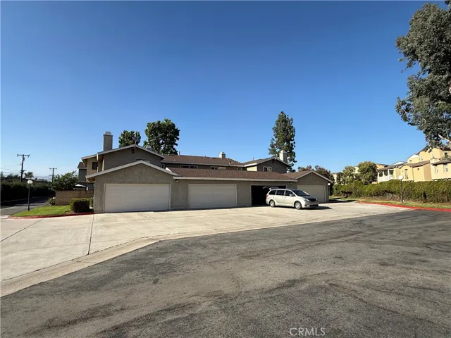 4195 Kingsley 43, Montclair, California 91763