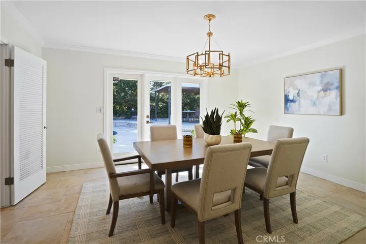 22615 Dardenne Street, Calabasas, California 91302