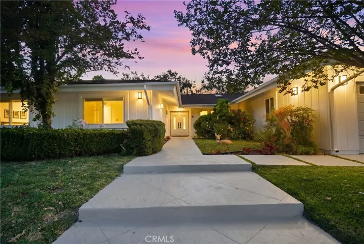22615 Dardenne Street, Calabasas, California 91302