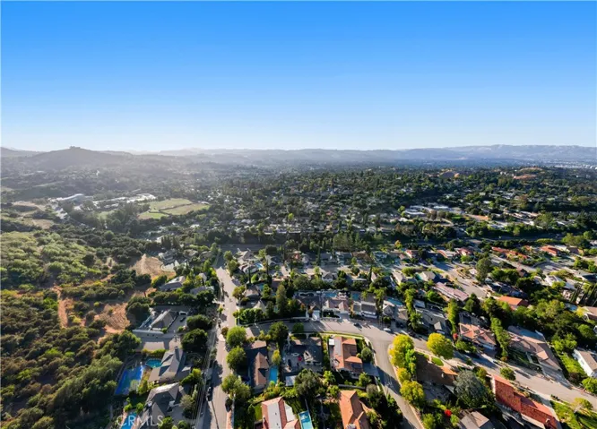 22615 Dardenne Street, Calabasas, California 91302