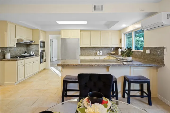 22615 Dardenne Street, Calabasas, California 91302