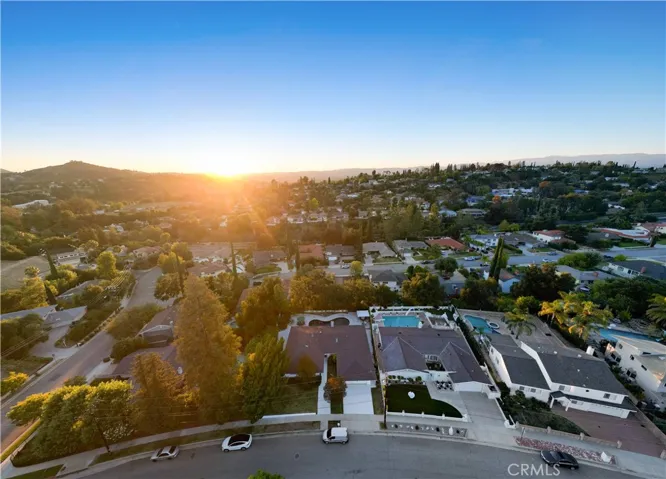 22615 Dardenne Street, Calabasas, California 91302